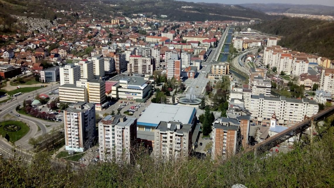a city with many buildings