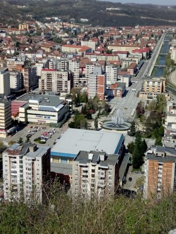 a city with many buildings